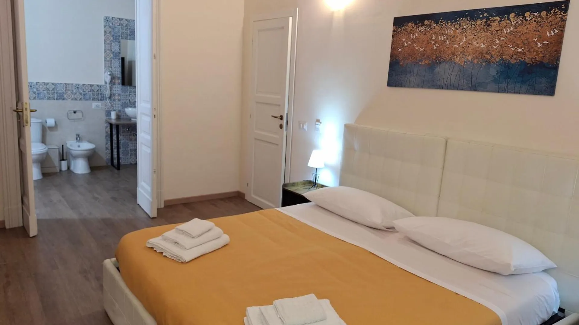 Hotel Chrilu House CTA 0*,  Italien