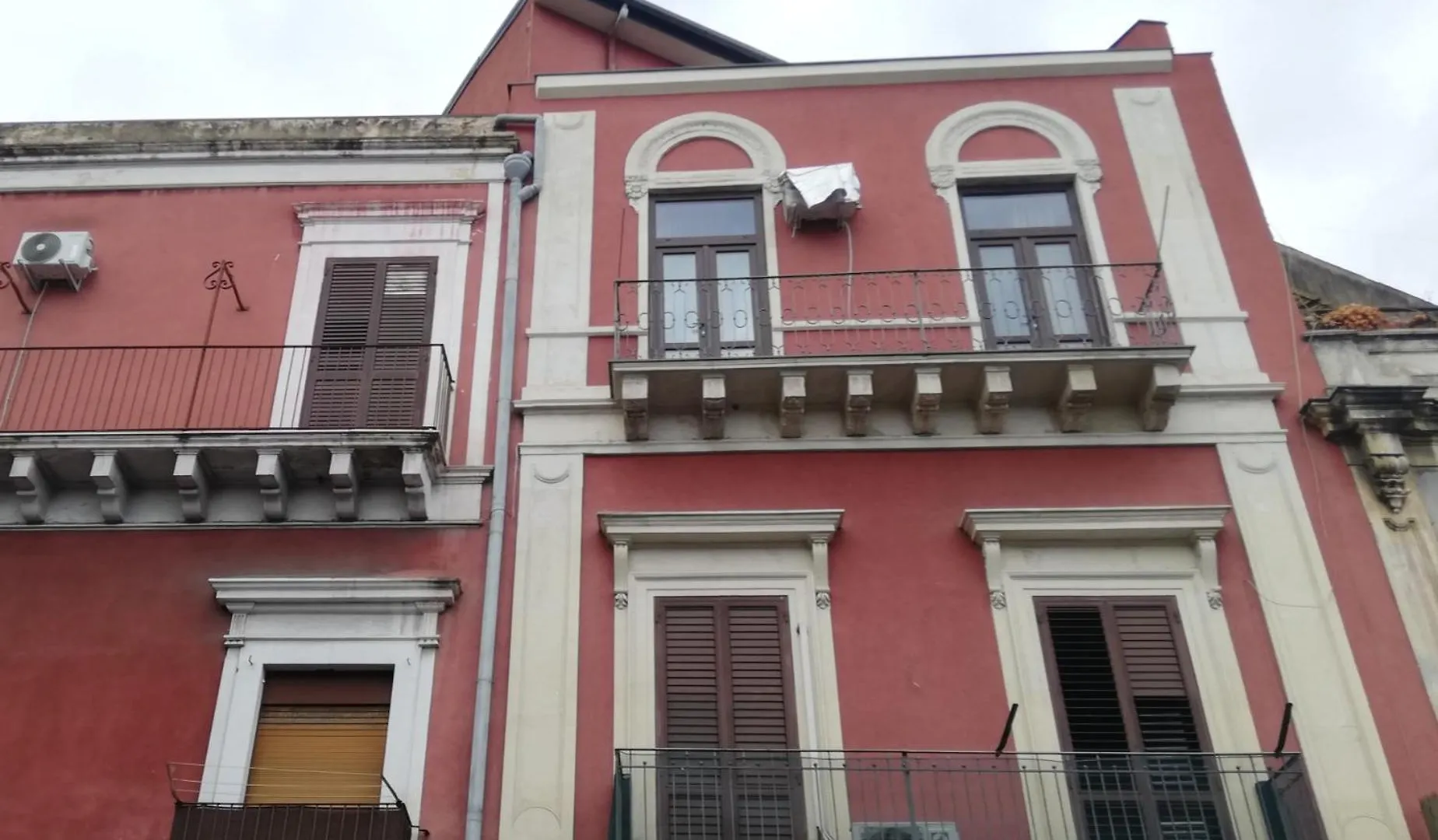 Hotel Chrilu House CTA 0*,  Italien