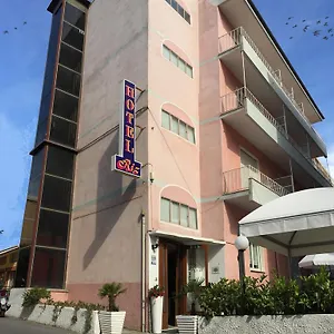 hotel-riz.hotelitalianriviera.com/